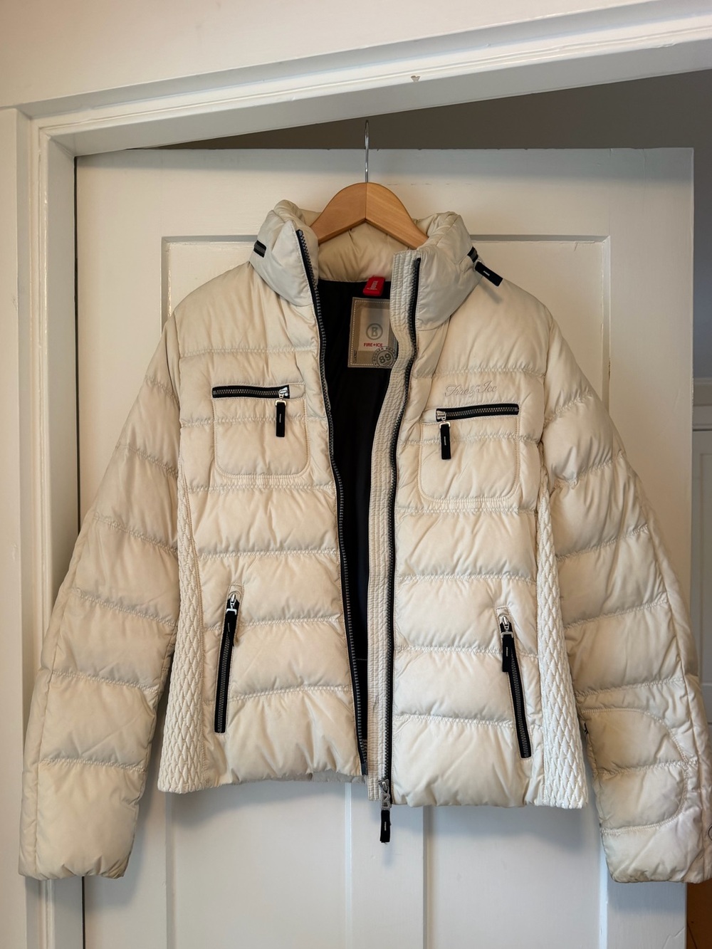 Bogner Fire + Ice Ivory Down Ski Puffer Jacket Silver Hood US 10